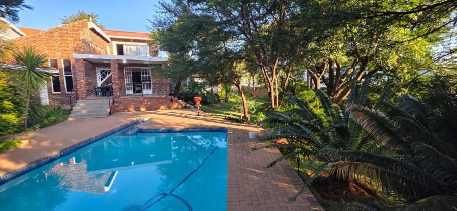 5 Bedroom Property for Sale in Wilkoppies North West